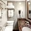 Coast Calgary Downtown Hotel & Suites by APA