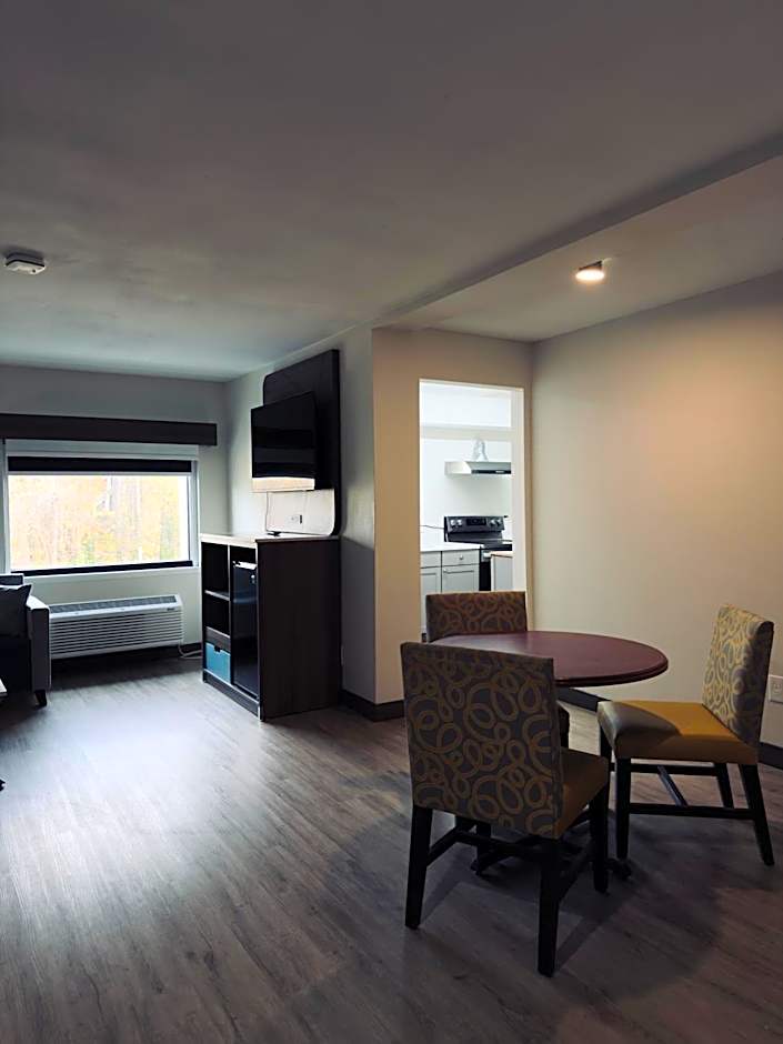 La Quinta Inn & Suites by Wyndham Atlanta Roswell