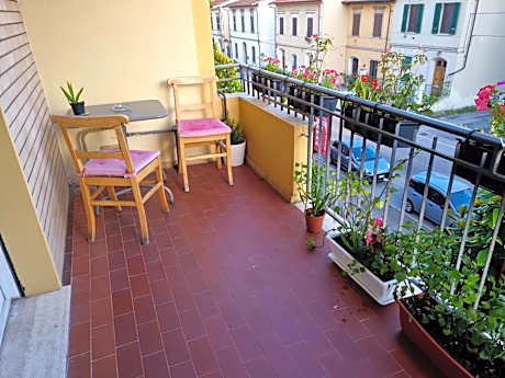 Double Room with Shared Bathroom and Balcony