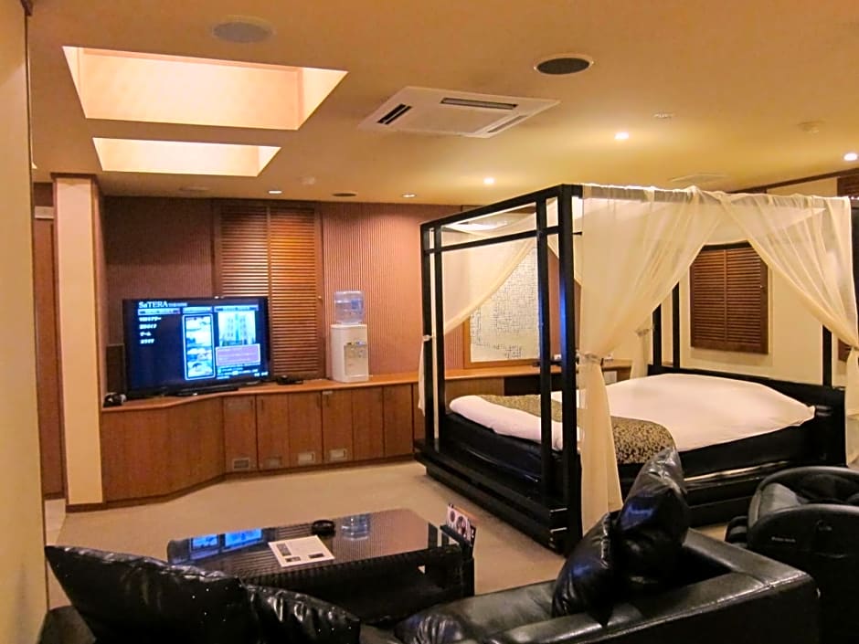 Hotel Rplus