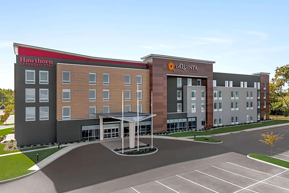 La Quinta Inn & Suites by Wyndham Mount Laurel Moorestown