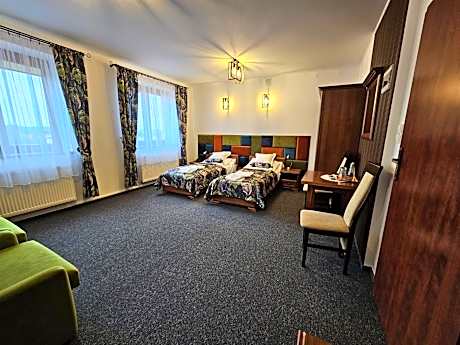 Twin Room with Private Bathroom