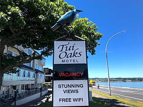 Tui Oaks Motel