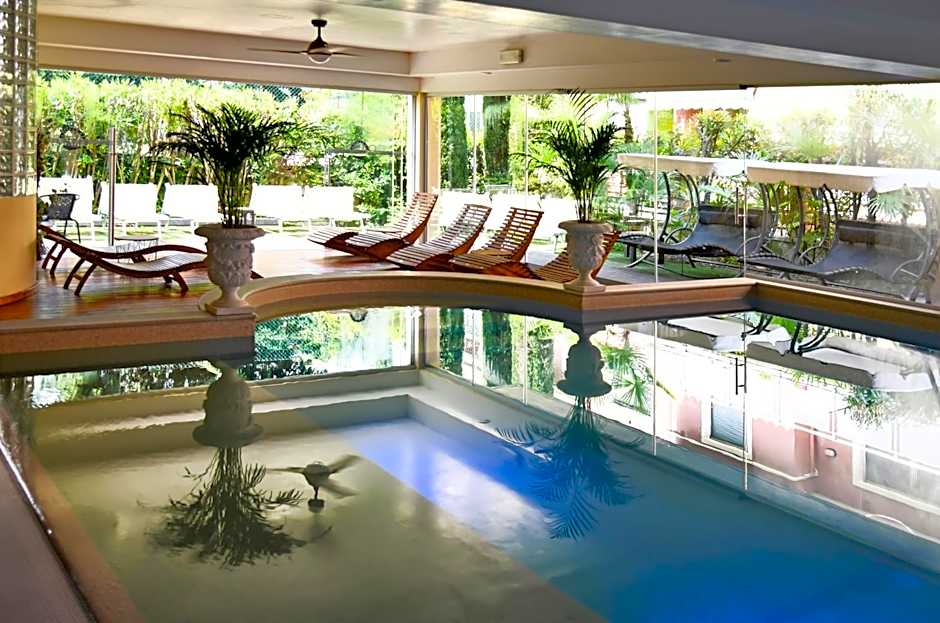 Admiral Hotel Villa Erme