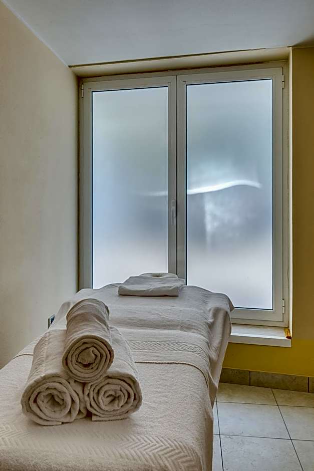 Hotel Ambassador