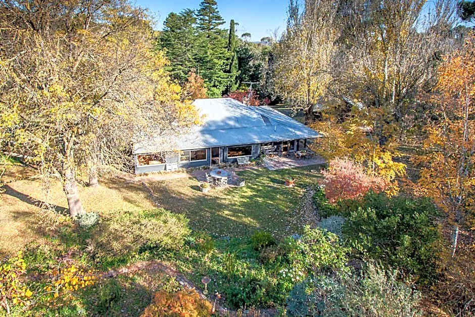 Braeside Mount Macedon Country Retreat Bed and Breakfast