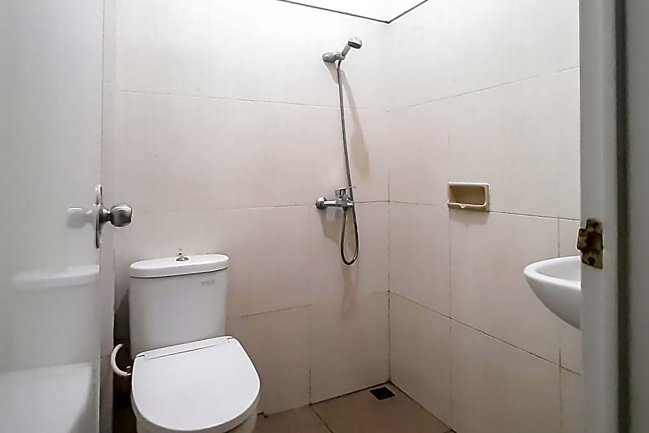 RedDoorz Syariah Near Transmart Mall Palembang