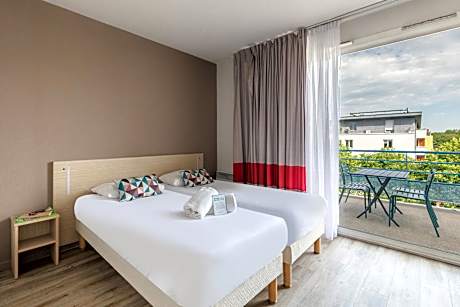 Superior Twin Studio