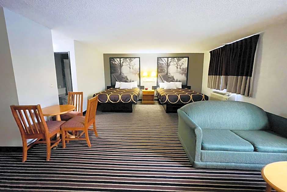 Super 8 by Wyndham Shakopee