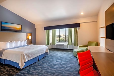 1 King Bed Ocean View Non-Smoking