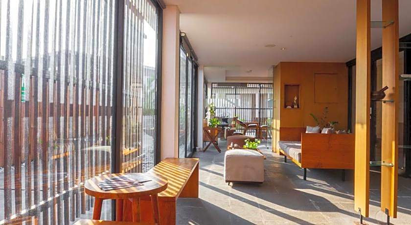 THE 1O1 Bali Fontana Seminyak