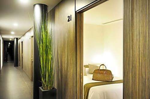 Air Rooms Madrid Airport by Premium Traveller