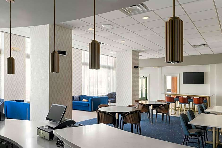 Courtyard by Marriott St. Petersburg Downtown