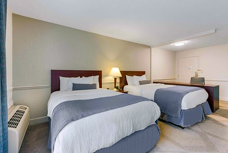 The Blu Hotel Blue Ash Cincinnati, Ascend Hotel Collection