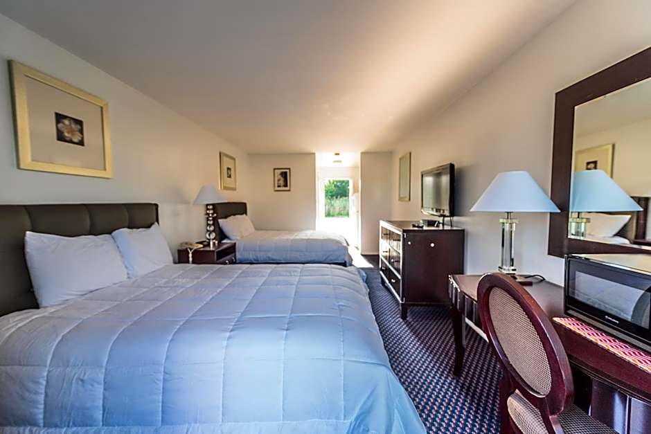 Rodeway Inn at Somers Cove Marina