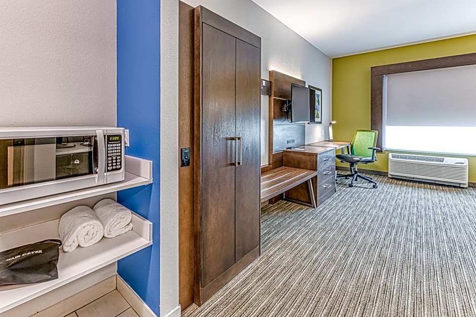 Holiday Inn Express & Suites - Rantoul By IHG