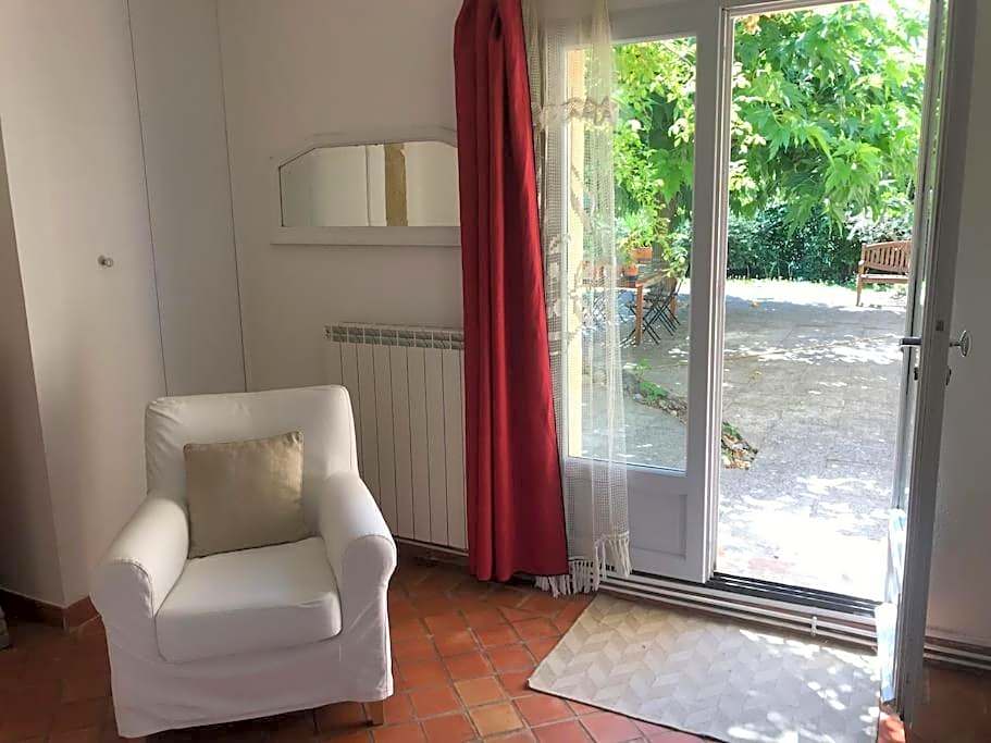 Agréable maison de 65 m2 avec grande piscine