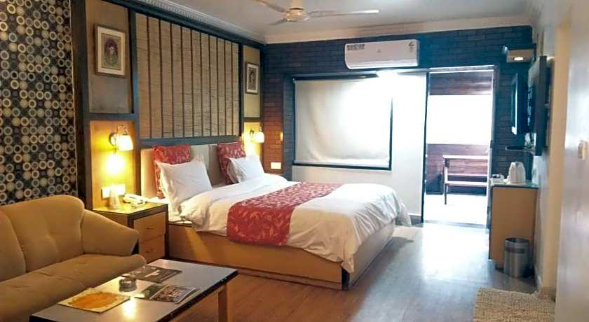 Chacha Inn - The Garden Retreat