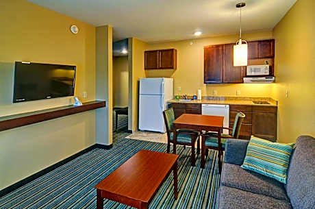 Queen Suite with Two Queen Beds - Disability Access