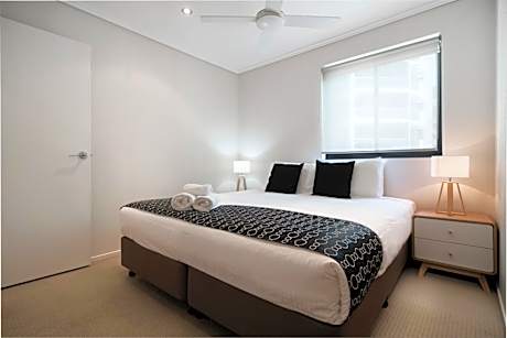 Three-Bedroom Apartment with Balcony