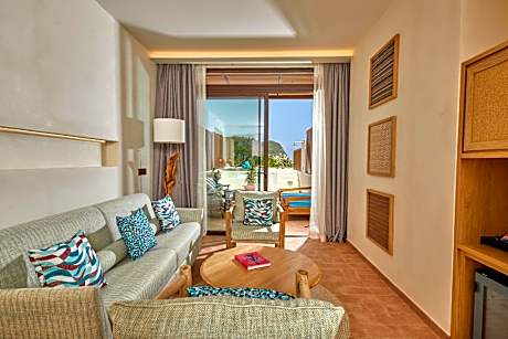 The Club King Junior Suite With Sea View