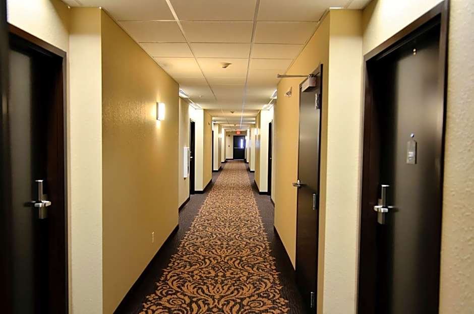 Cobblestone Inn & Suites - Holstein