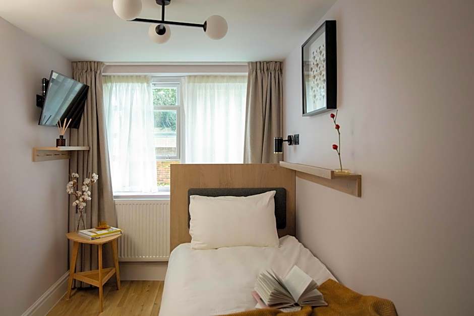 Bob W London Olympia