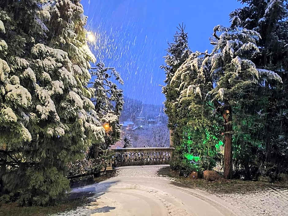 Park Hotel Amfora -Free Parking