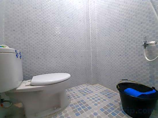 OYO 2738 818 Home Stay