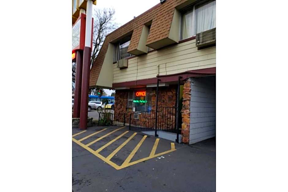 Best Value Inn by OYO Portland OR South East