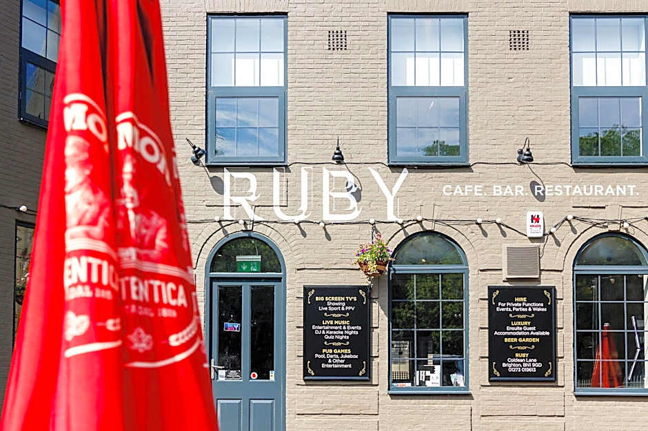 RUBY Pub and Hotel
