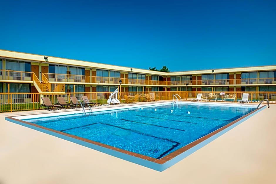 Days Inn by Wyndham Salem, Illinois