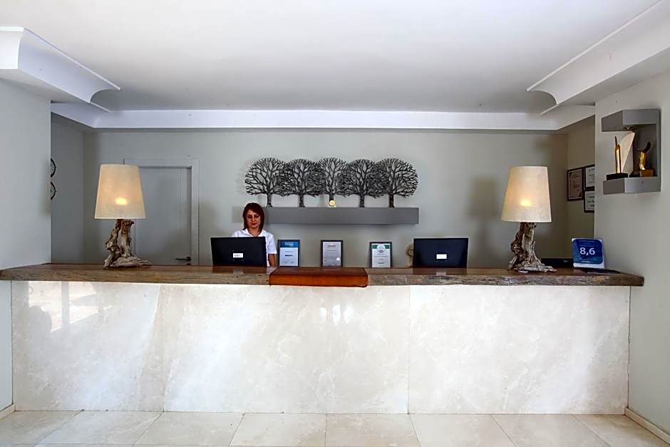 Zeytinada Hotel