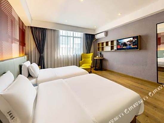 Moli Hotel (Guangzhou Yongqingfang Zhongshan 8th Road Subway Station)