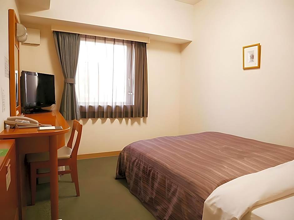Hotel Route-Inn Fukaya Ekimae