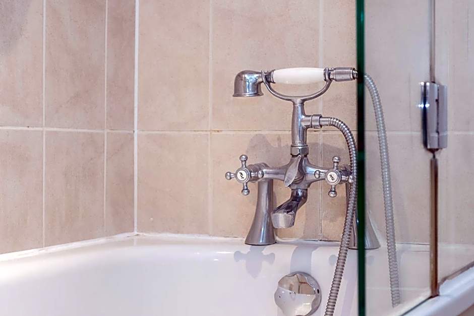 Winchester Wessex Hotel by Sunday