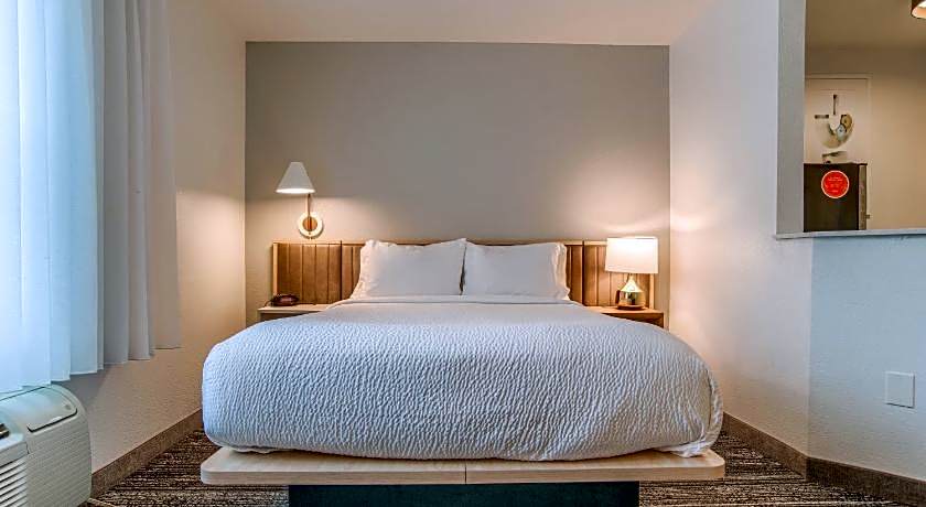 MainStay Suites