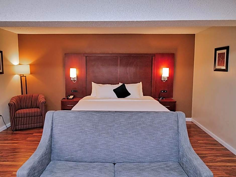 Red Lion Inn & Suites Auburn