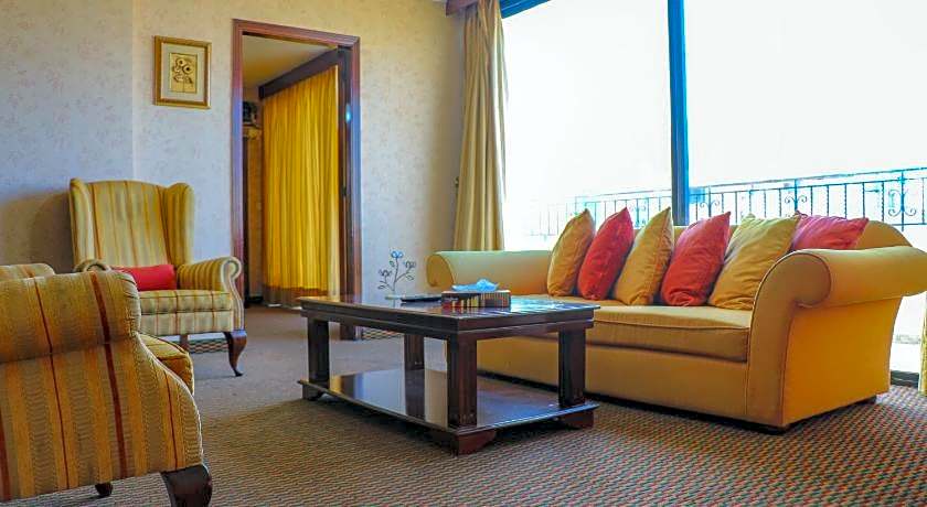Grand Suites Hotel