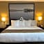 Super 8 by Wyndham Guelph
