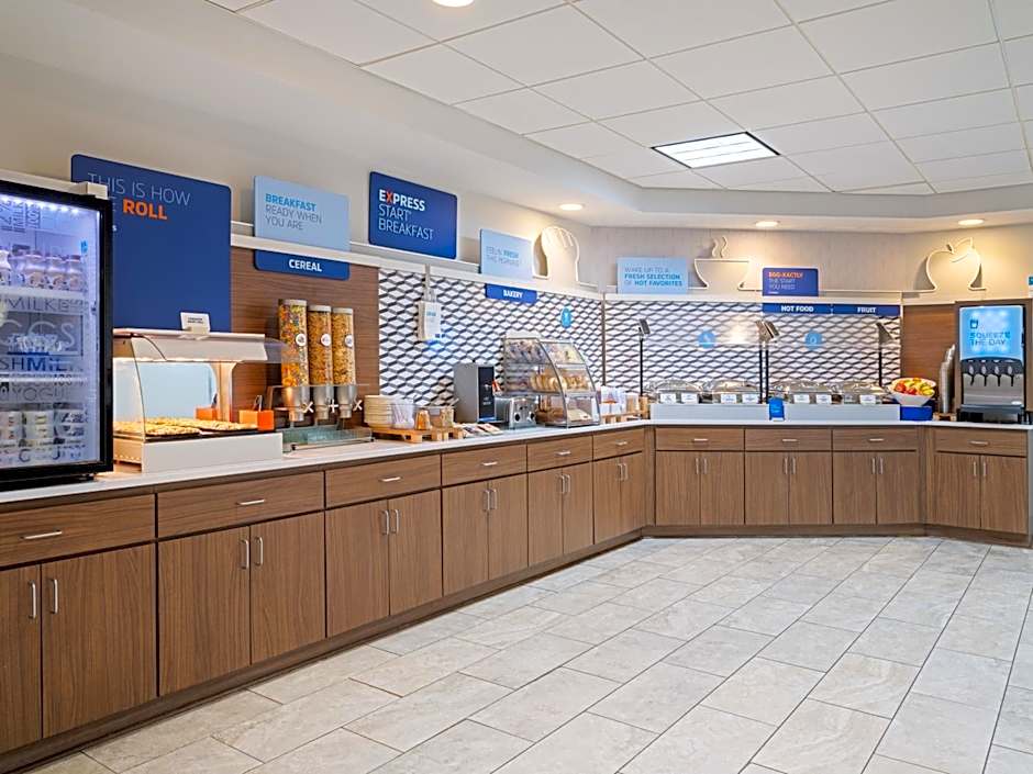 Holiday Inn Express & Suites Augusta West - Fort Eisenhower By IHG