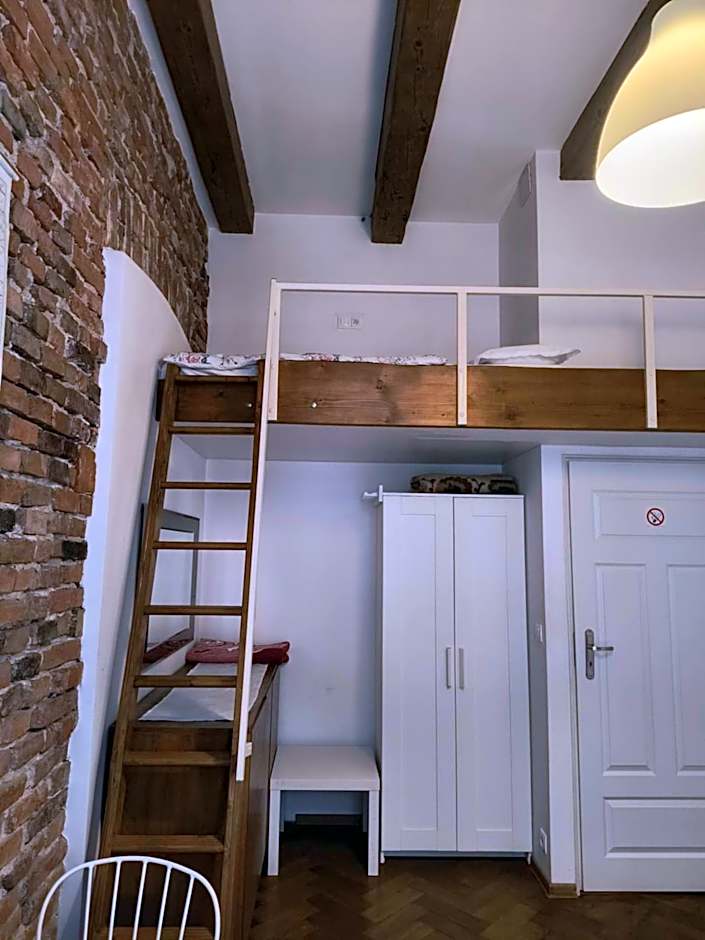 wawel hostel