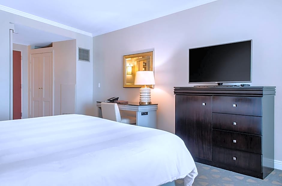 THE RIVERFRONT HOTEL NEW ORLEANS