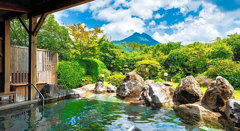 Ryokan Yufuin Sansuikan