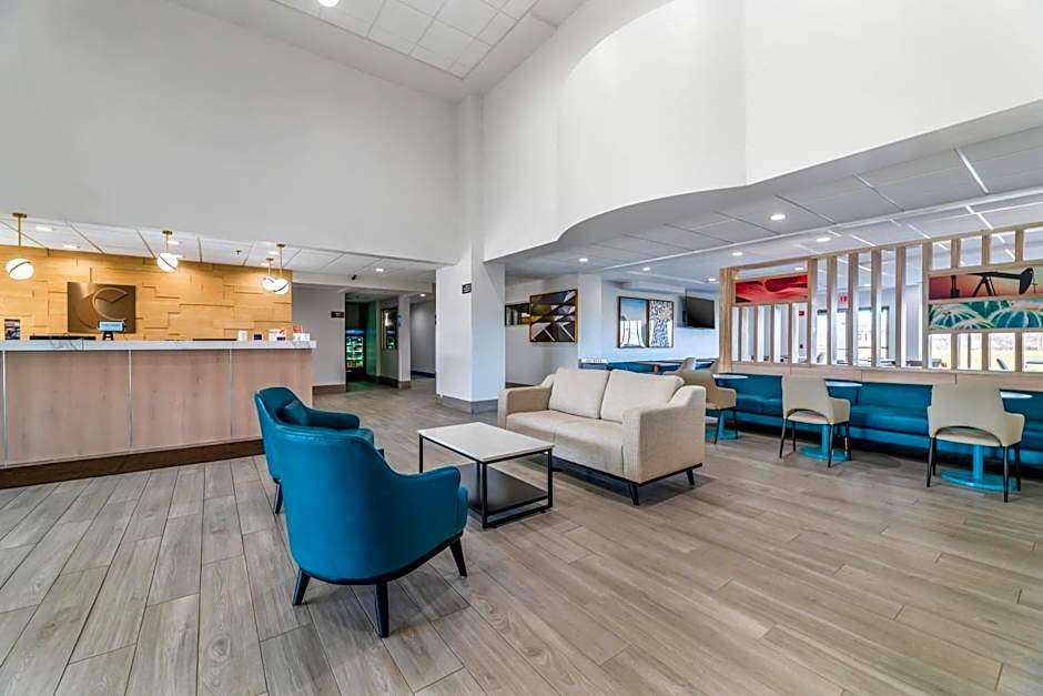 Comfort Inn & Suites Madison East - Monona