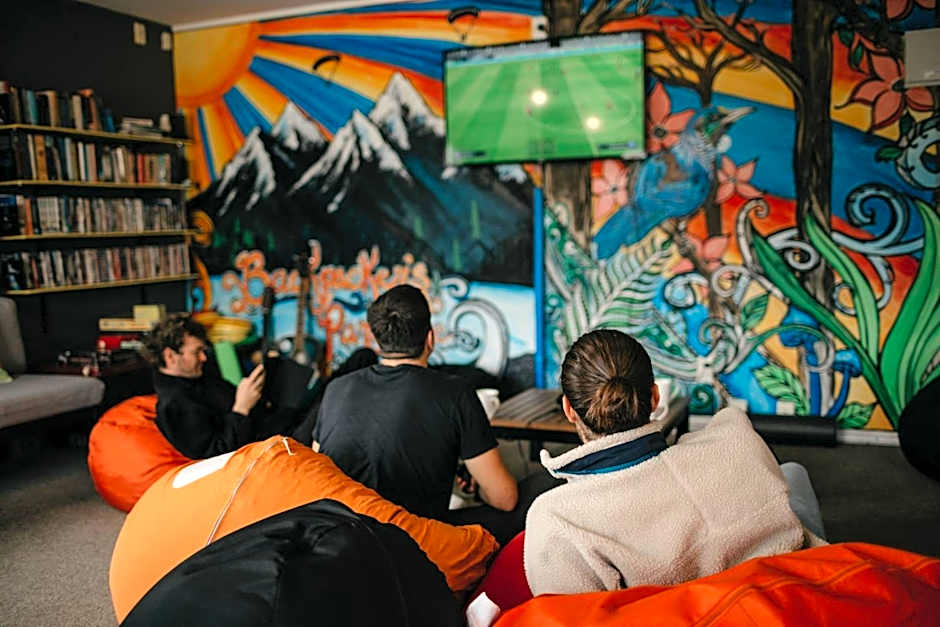 The Black Sheep Backpackers