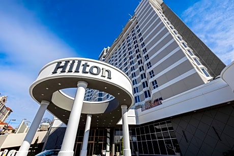 Hilton Kansas City Country Club Plaza