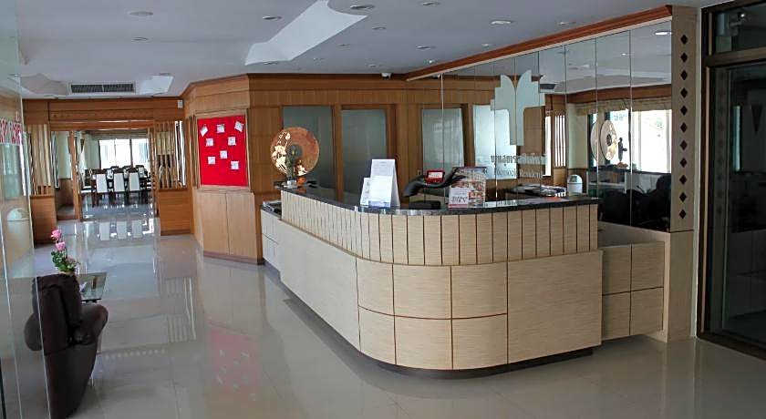 Poonsook Phitsanulok Hotel