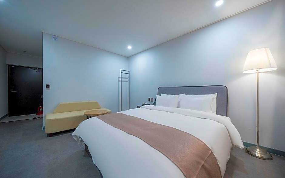 Andong Brown Dot Pungsan branch