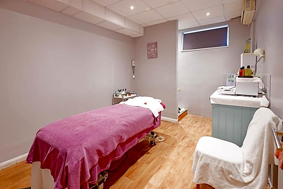 Gloucester Robinswood Hotel By Sunday